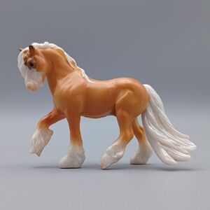 Breyer Mystery Horse Surprise Series 7 Palomino Fell Pony